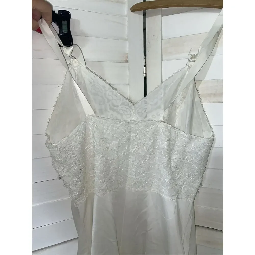Vintage White Full Dress Slip Nightgown White 5" Lace Hem Sz Small / 34 - Picture 6 of 10